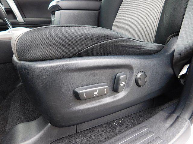 Photo of 2016 Silver Toyota 4Runner