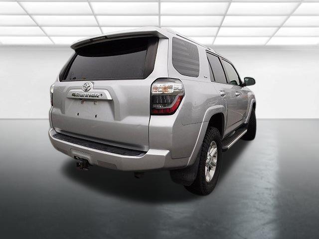 Photo of 2016 Silver Toyota 4Runner