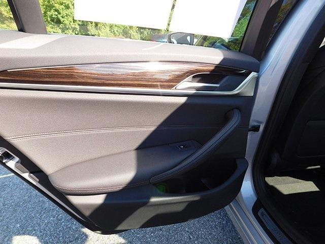 Photo of 2021 Glacier Silver Metallic BMW 530