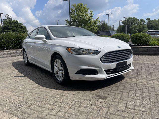 Photo of 2015 Oxford White Ford Fusion