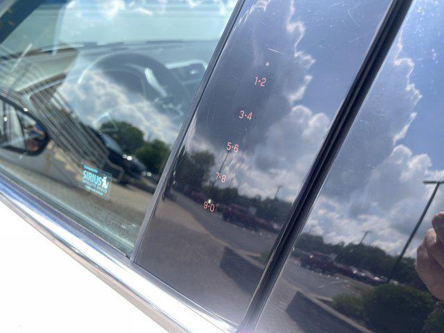 Photo of 2015 Oxford White Ford Fusion