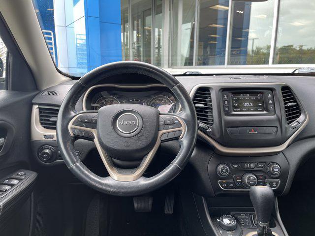 Photo of 2015 Brilliant Black Crystal Pearlcoat Jeep Cherokee