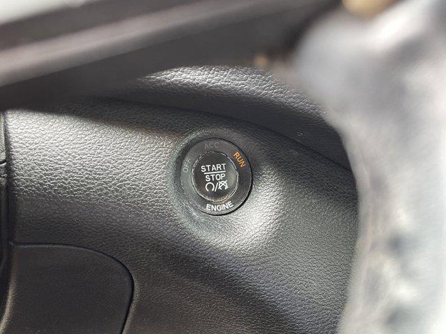 Photo of 2015 Brilliant Black Crystal Pearlcoat Jeep Cherokee