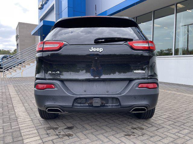 Photo of 2015 Brilliant Black Crystal Pearlcoat Jeep Cherokee