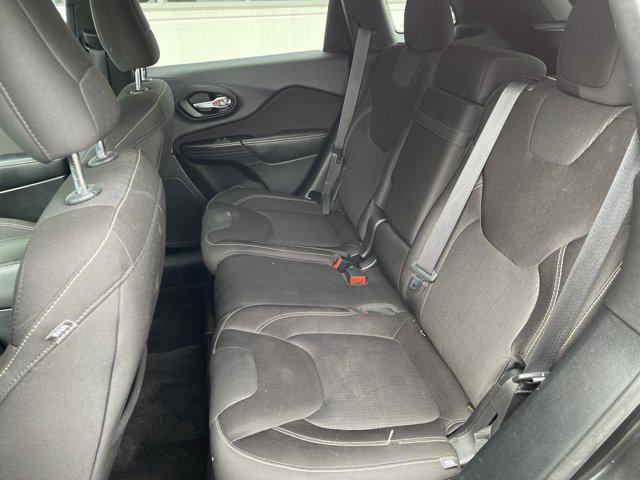 Photo of 2015 Brilliant Black Crystal Pearlcoat Jeep Cherokee
