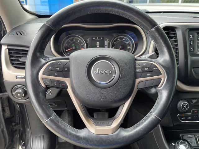 Photo of 2015 Brilliant Black Crystal Pearlcoat Jeep Cherokee