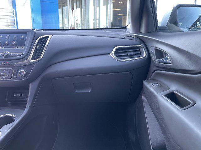 Photo of 2023 Summit White Chevrolet Equinox
