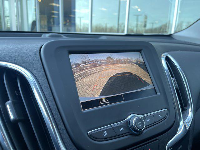 Photo of 2023 Summit White Chevrolet Equinox