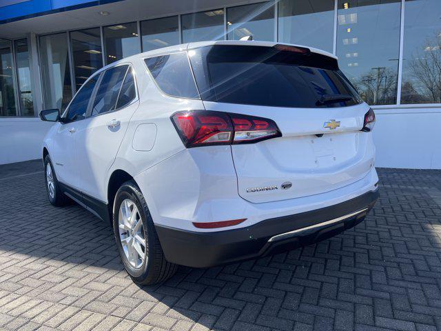 Photo of 2023 Summit White Chevrolet Equinox
