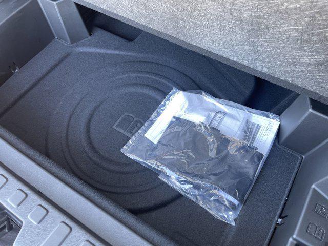 Photo of 2023 Summit White Chevrolet Equinox