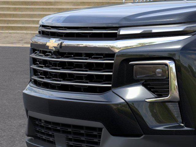 Photo of 2025 Mosaic Black Metallic Chevrolet Traverse