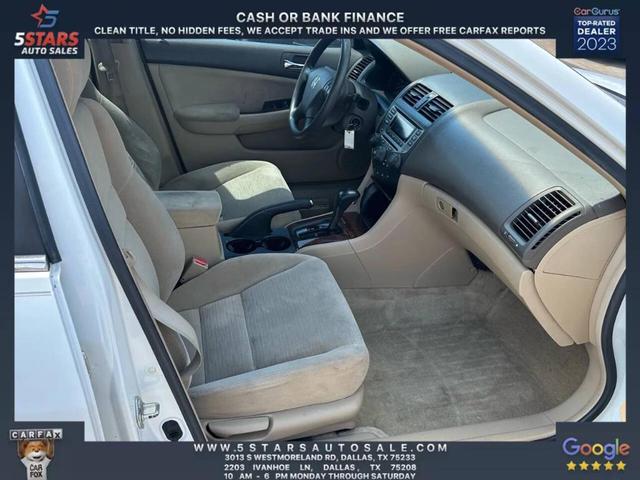 Photo of 2006 White Honda Accord