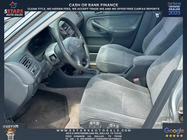 Photo of 2000 Gray Honda Civic