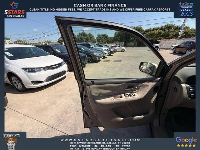 Photo of 2002 Gold Honda Odyssey