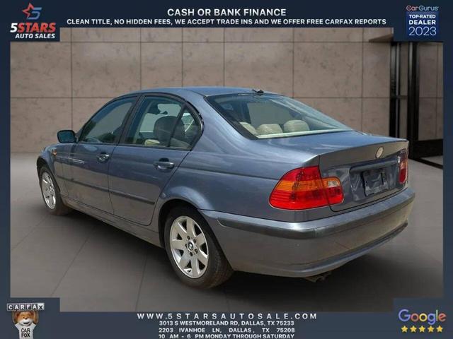 Photo of 2004 Blue BMW 325