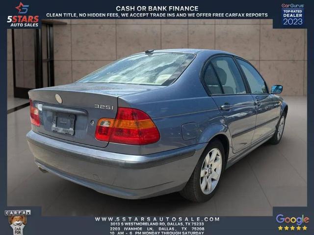 Photo of 2004 Blue BMW 325