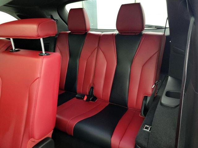 Photo of 2022 Blue Acura MDX