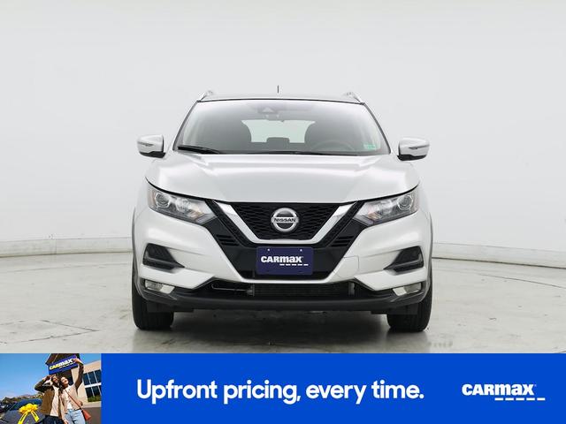 Photo of 2021 Silver Nissan Rogue Sport