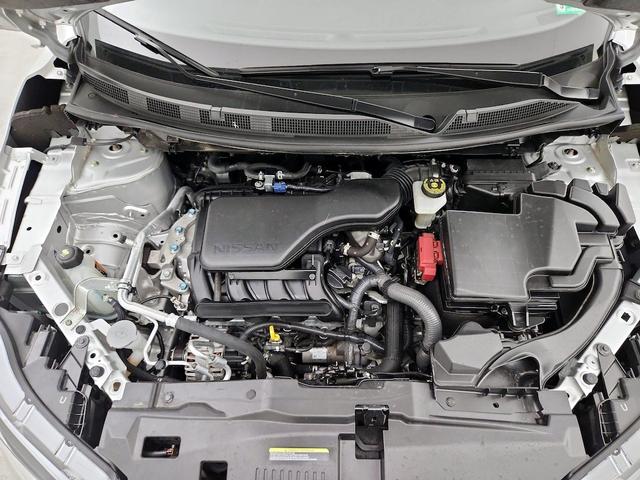 Photo of 2021 Silver Nissan Rogue Sport