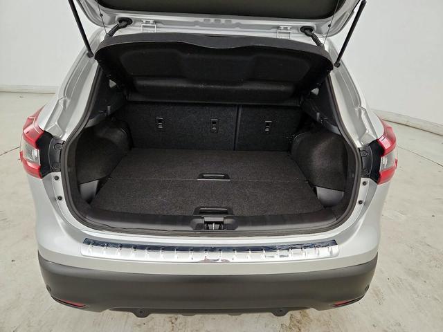 Photo of 2021 Silver Nissan Rogue Sport