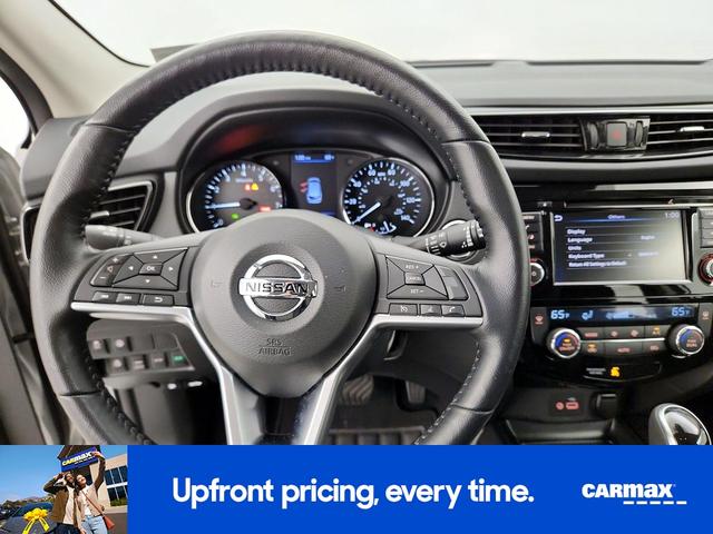 Photo of 2021 Silver Nissan Rogue Sport