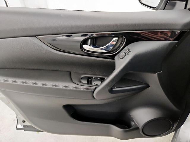 Photo of 2021 Silver Nissan Rogue Sport