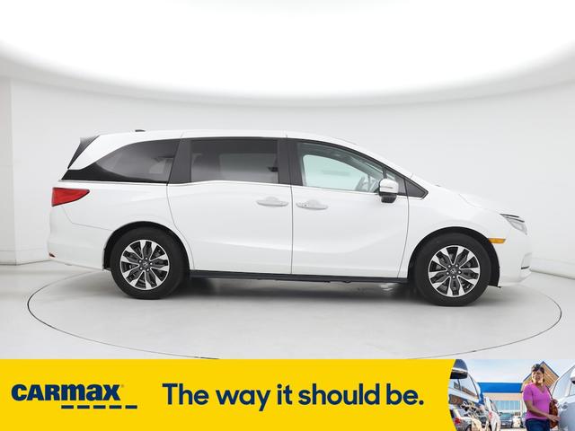 Photo of 2022 White Honda Odyssey