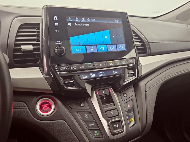 Photo of 2022 White Honda Odyssey