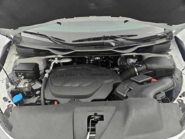 Photo of 2022 White Honda Odyssey