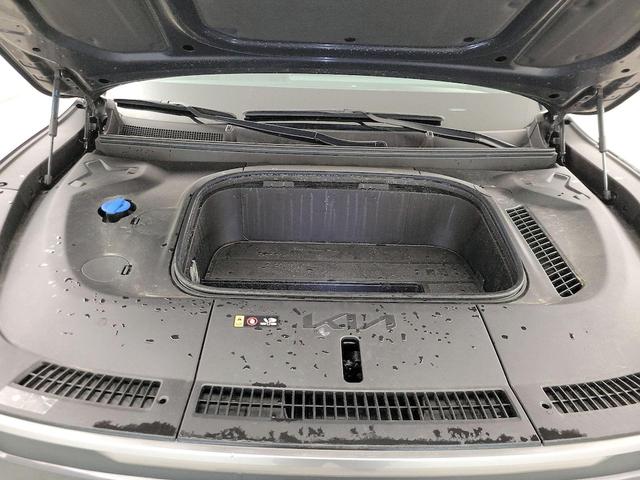 Photo of 2024 Black Kia EV9