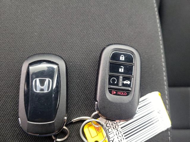 Photo of 2025 White Honda Civic