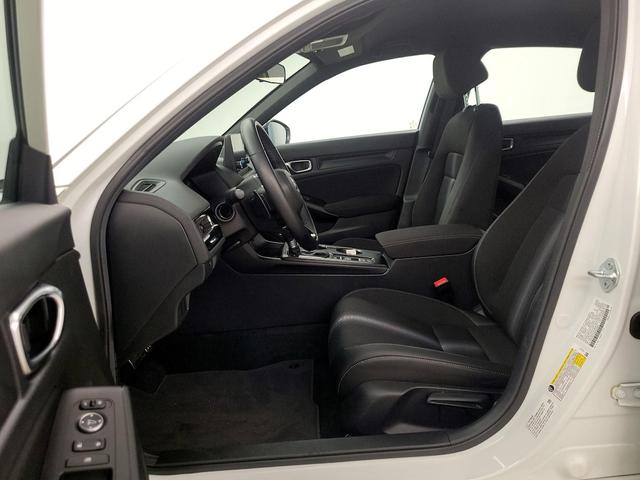 Photo of 2025 White Honda Civic