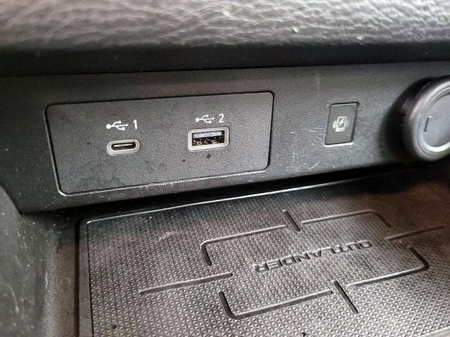 Photo of 2022 Red Mitsubishi Outlander