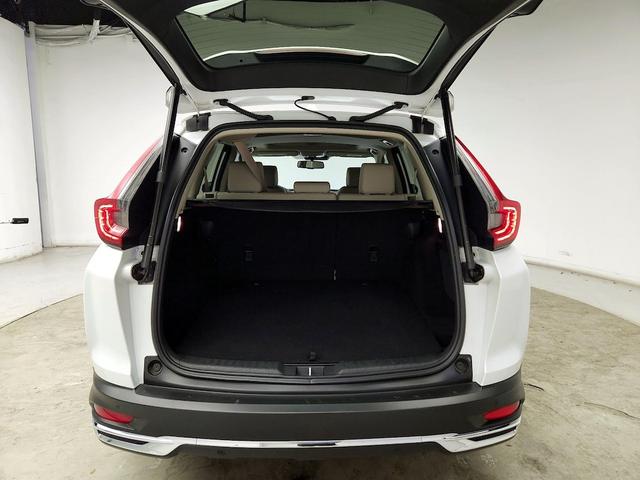 Photo of 2022 White Honda CR-V Hybrid