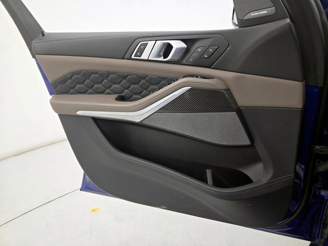 Photo of 2022 Blue BMW X5