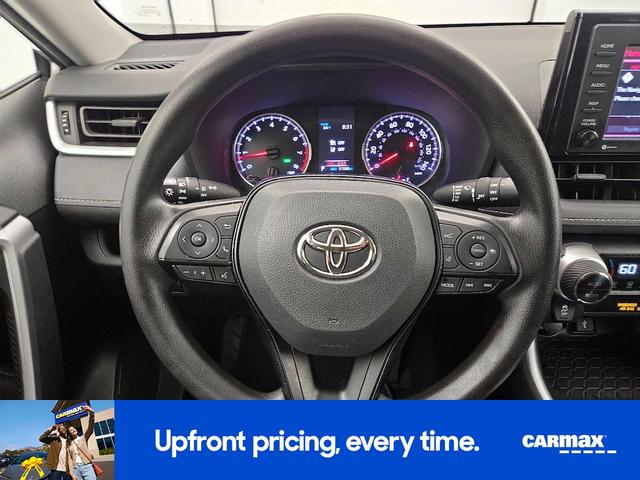 Photo of 2021 Silver Toyota RAV4