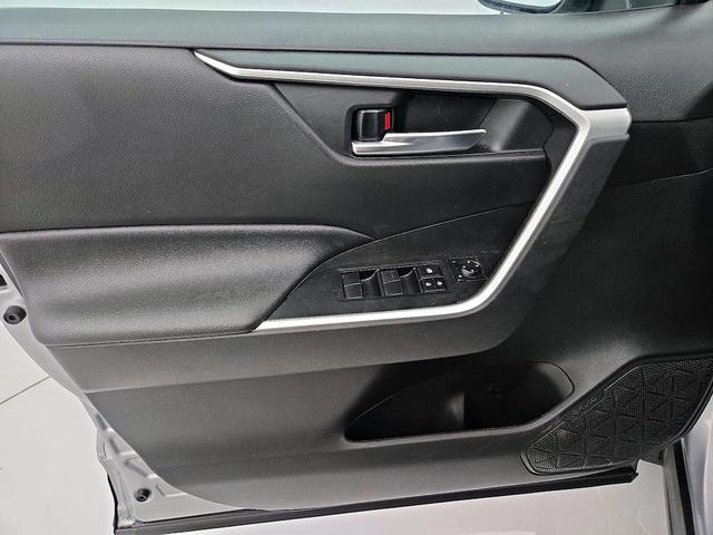 Photo of 2021 Silver Toyota RAV4