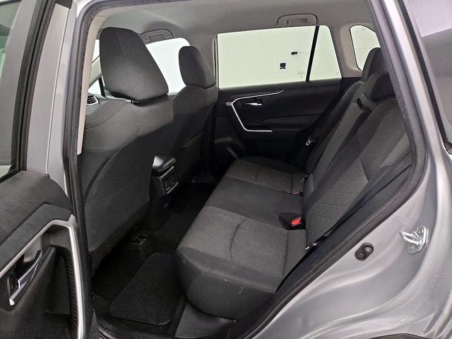 Photo of 2021 Silver Toyota RAV4