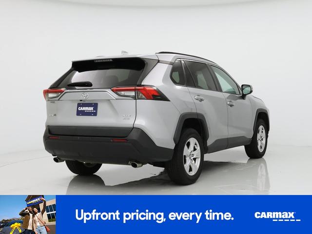 Photo of 2021 Silver Toyota RAV4