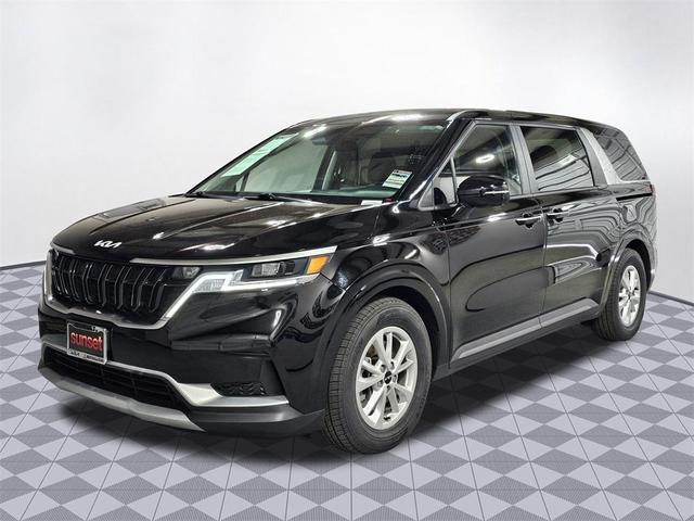 Photo of 2022 Aurora Black Kia Carnival