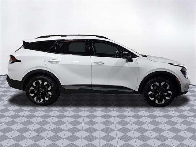 Photo of 2024 Glacial White Pearl Kia Sportage