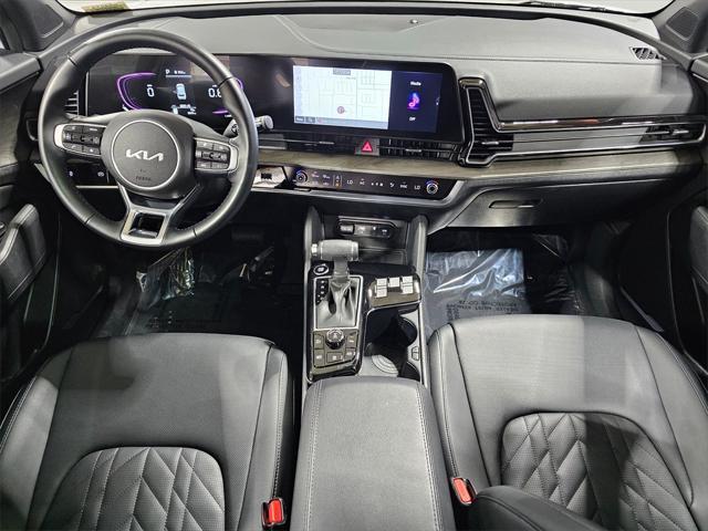 Photo of 2024 Glacial White Pearl Kia Sportage