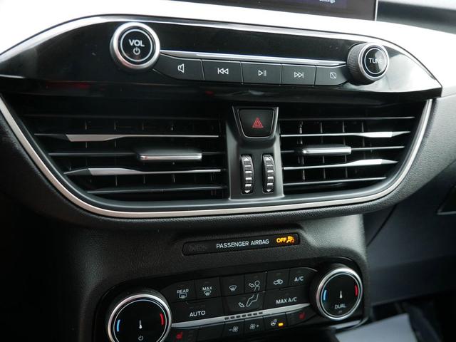 Photo of 2022 Oxford White Ford Escape