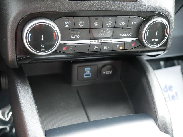 Photo of 2022 Oxford White Ford Escape