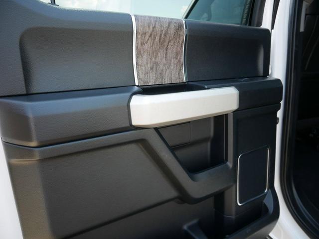 Photo of 2019 White Ford F-350