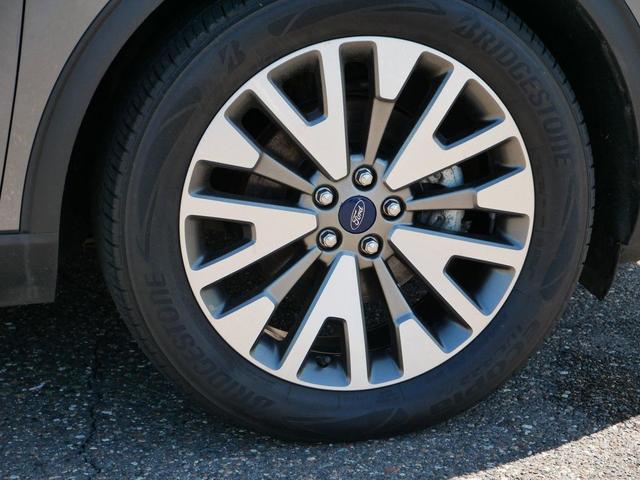 Photo of 2021 Carbonized Gray Metallic Ford Escape