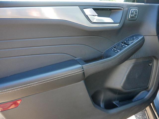 Photo of 2021 Carbonized Gray Metallic Ford Escape