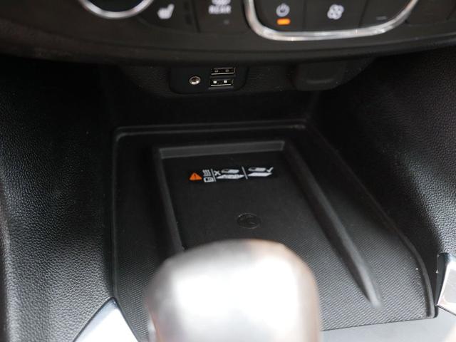 Photo of 2021 Mosaic Black Metallic Chevrolet Traverse