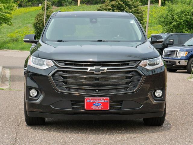 Photo of 2021 Mosaic Black Metallic Chevrolet Traverse