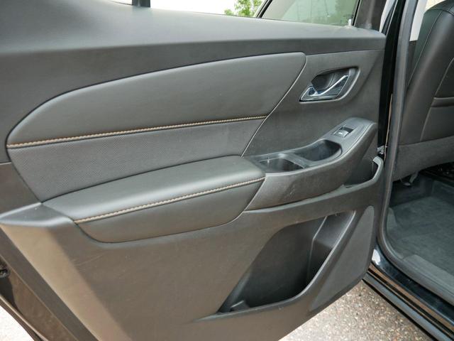 Photo of 2021 Mosaic Black Metallic Chevrolet Traverse